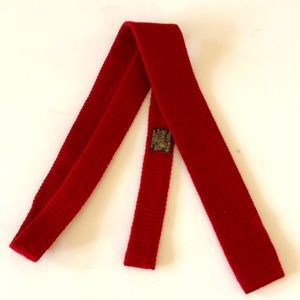Red men’s vintage woven narrow tie
